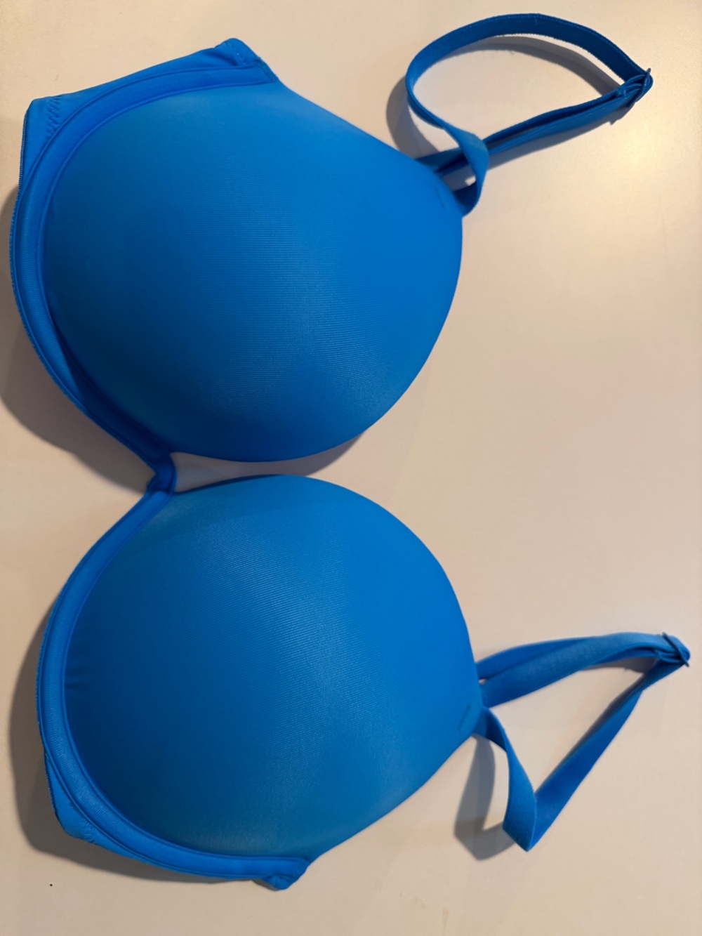 Victoria's Secret Bright Blue Molded T-Shirt Bra- push up convertible